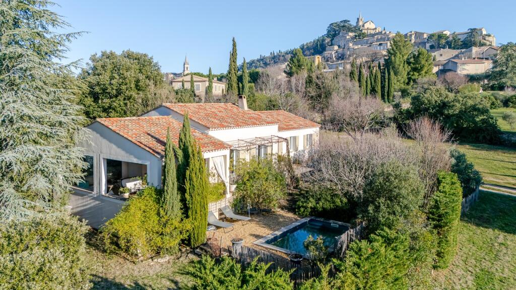 Main image of property: Provence-Alps-Cote d`Azur, Vaucluse, Bonnieux