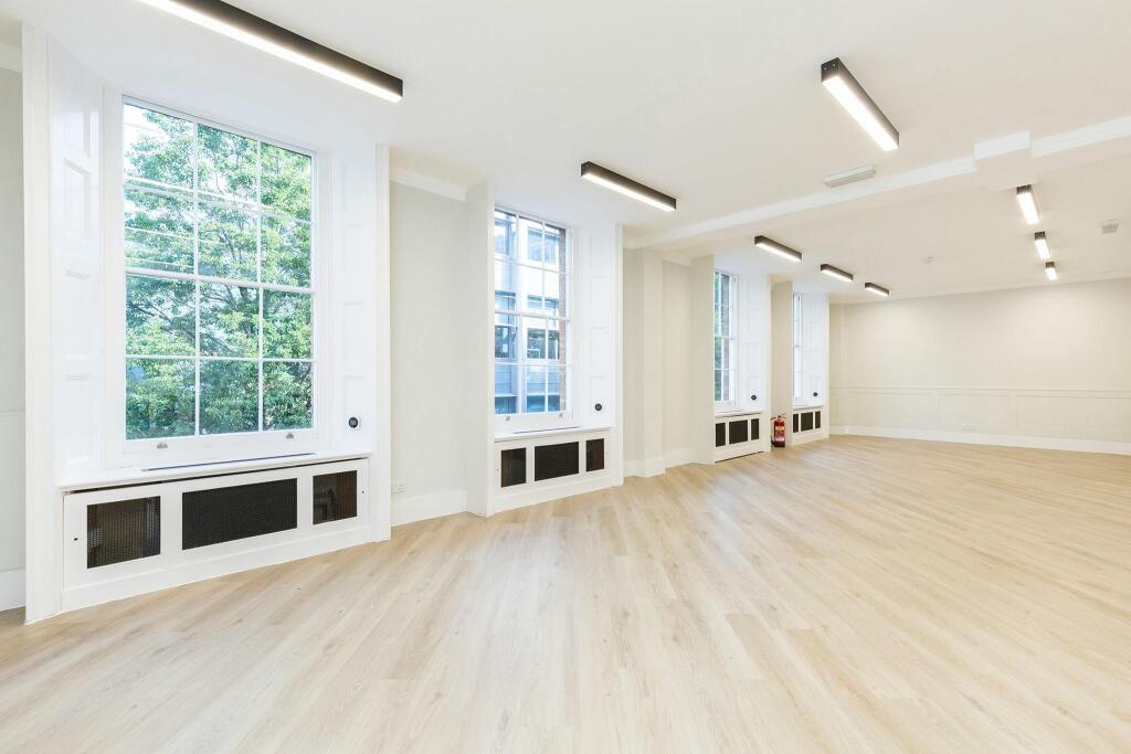 8A Brushfield Street 05.jpg