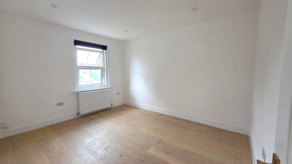 Apartment in Tandridge, Lingfield - More