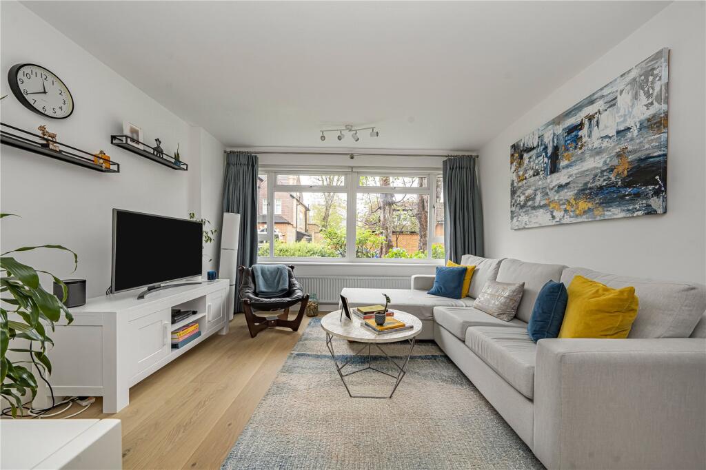 Main image of property: Daylesford Avenue, Putney, London, SW15