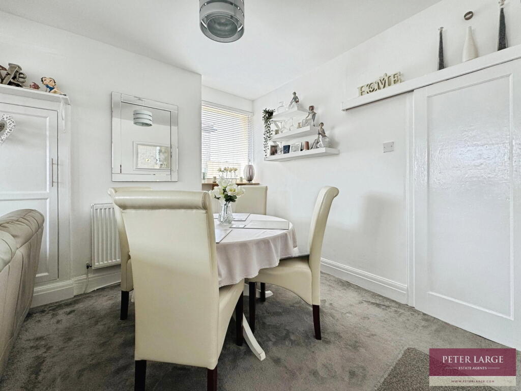 38 Regent Road, Rhyl, LL18 4BA photo 4