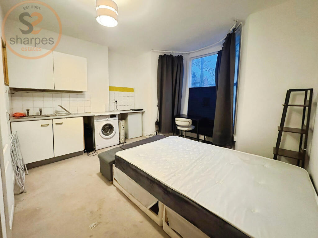 Main image of property: Ground floor Studio 116 Robinson Road, London