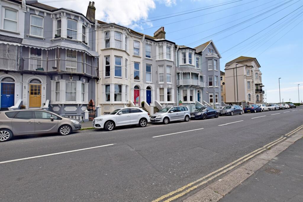 Main image of property: Park Road, Bognor Regis, PO21