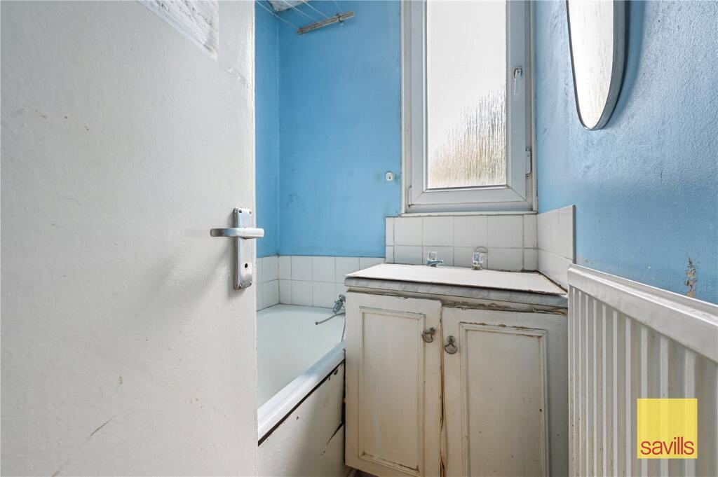 Apartment in London - More