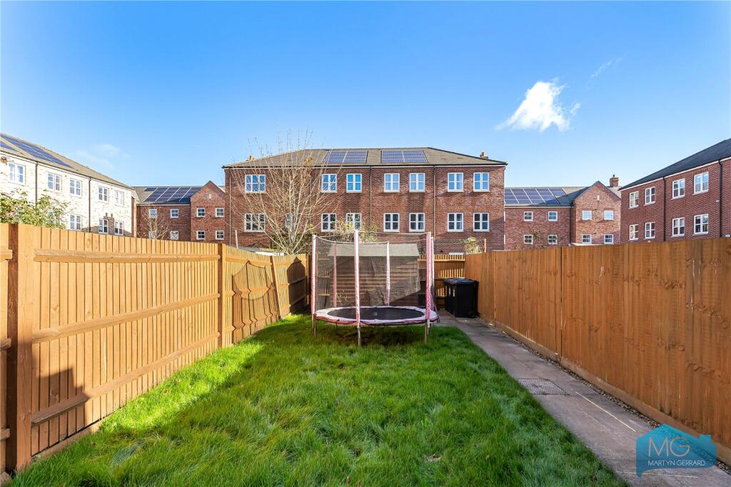 House in London - View 2