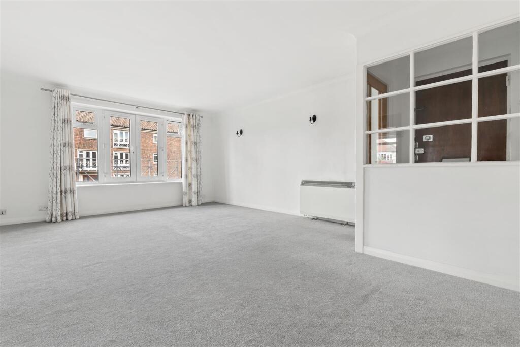 Apartment in London, Addiscombe - View 2