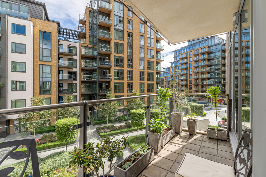 Main image of property: Kingfisher House, Battersea Reach