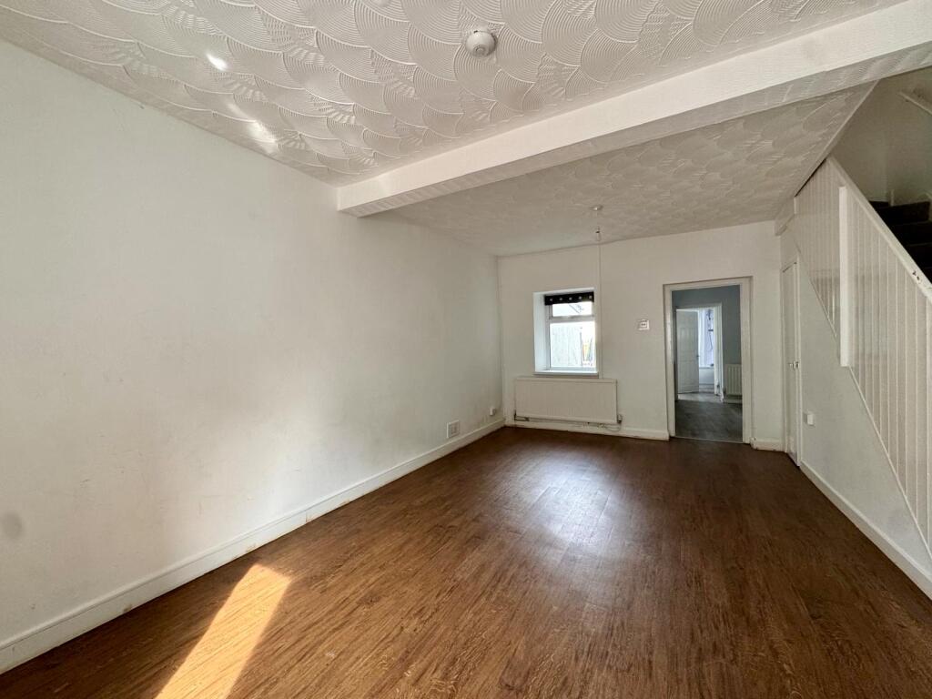 House in Pant, Pen-y-wern, Dowlais - View 4