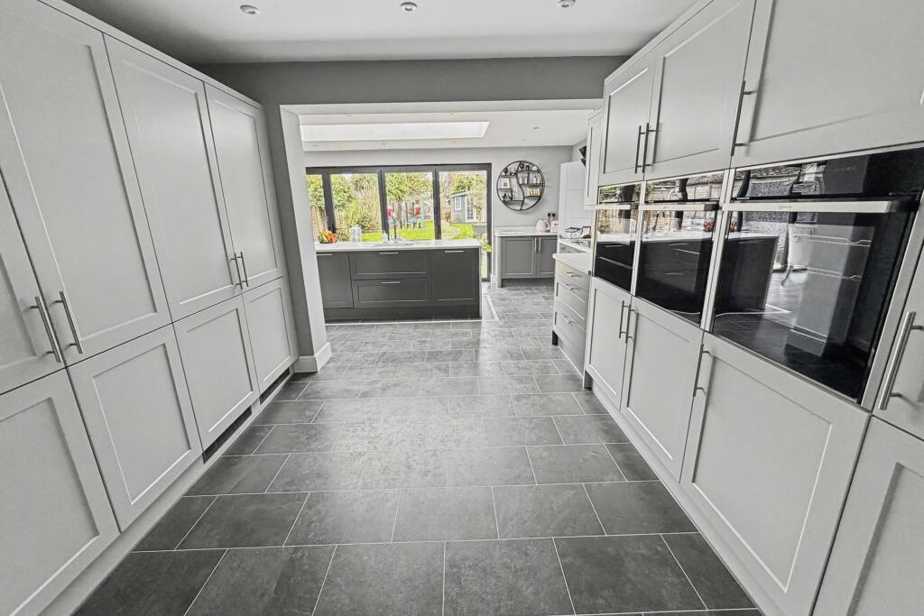 Additional image 7 of Bearwood