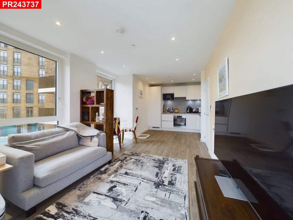 Main image of property: Mill Hill – 2 Bedrooms Flat