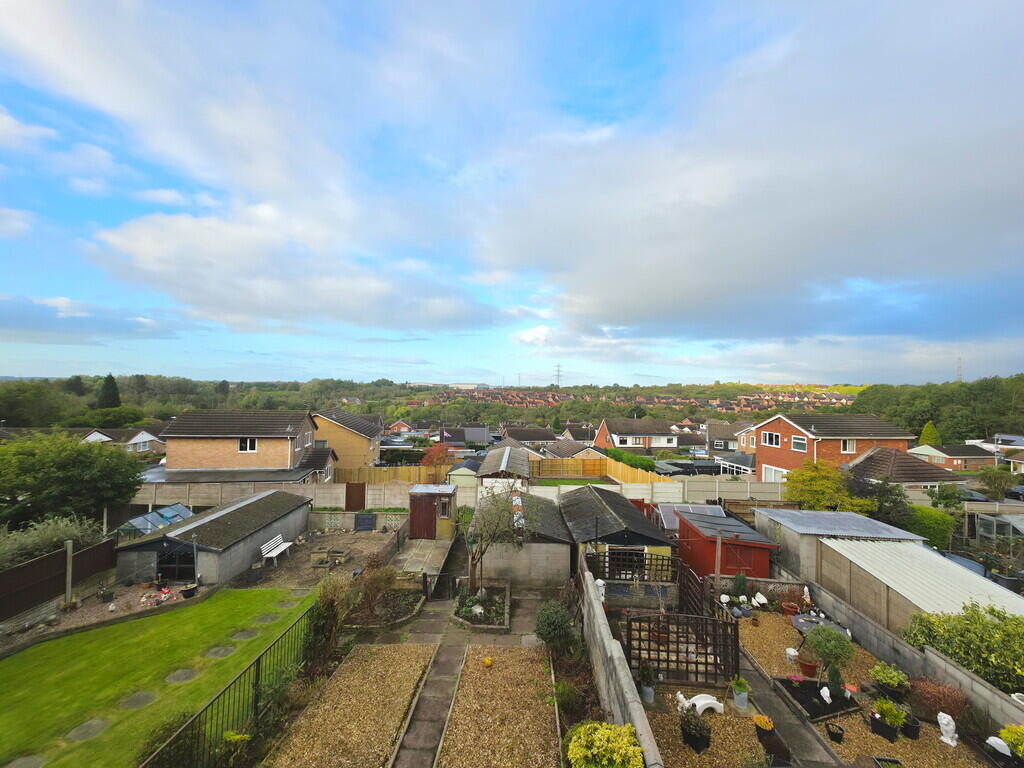 House in Stoke-on-Trent - View 4