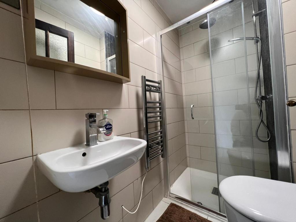 4 bedroom terraced house for rent