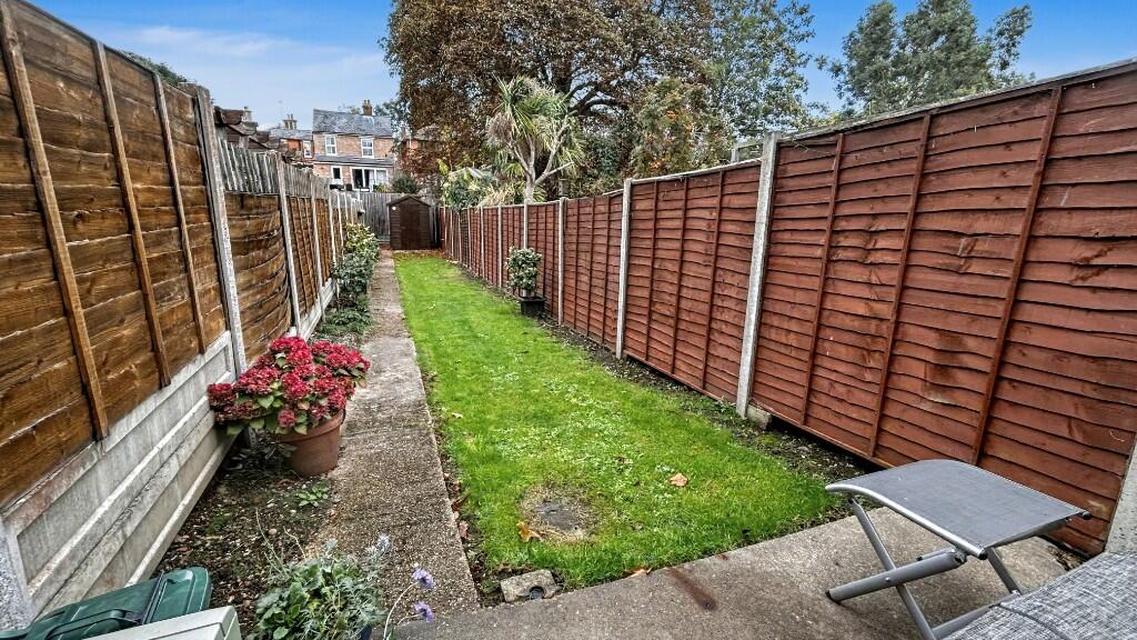 Pownall Crescent, Colchester, Essex, CO2 photo 2