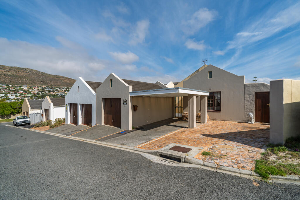 Main image of property: South Africa, Western Cape, Fish Hoek