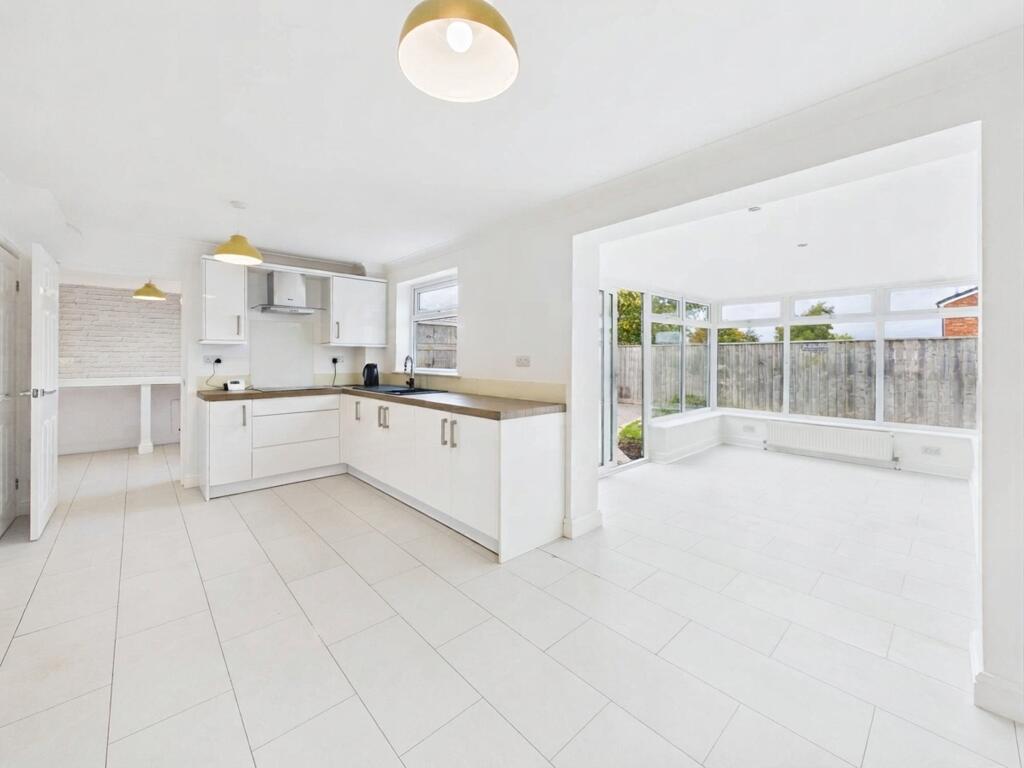 Hambleton Crescent, Marske By The Sea, Redcar And Cleveland photo 2