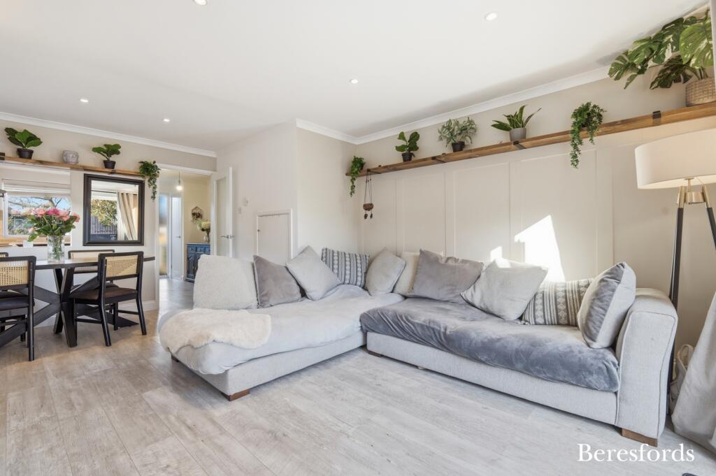 Celandine Close, Billericay, CM12 - View 4