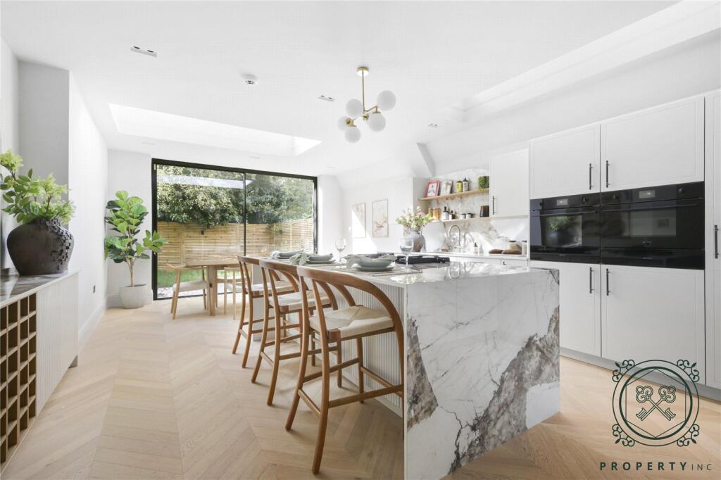 House in London - View 2