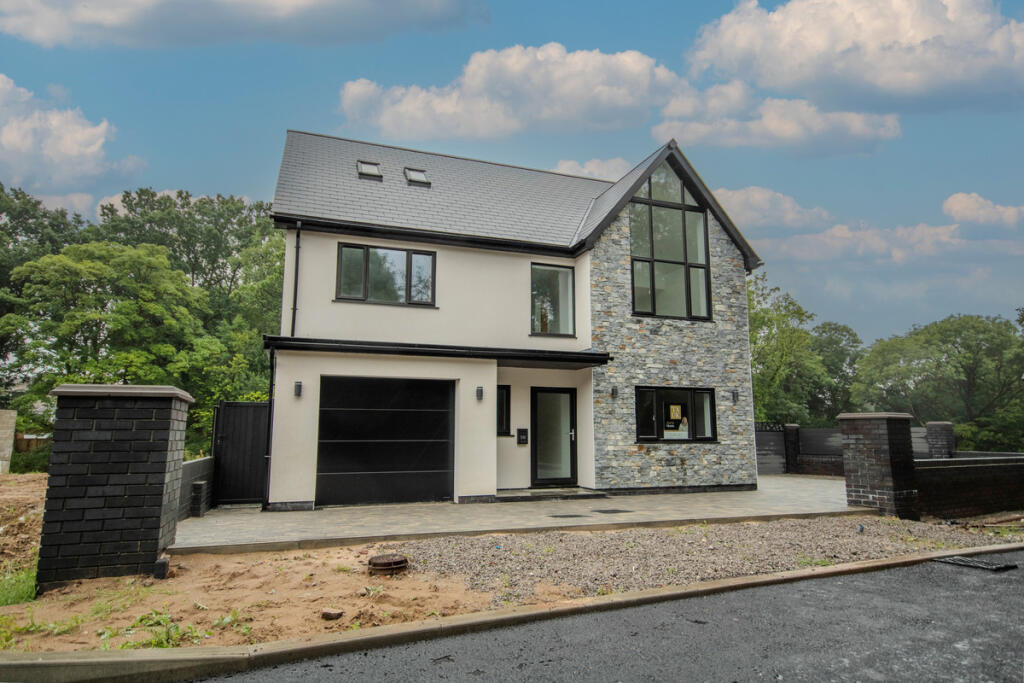 5-bed detached on Leyshon Way, Bridgend, CF32, £490,000