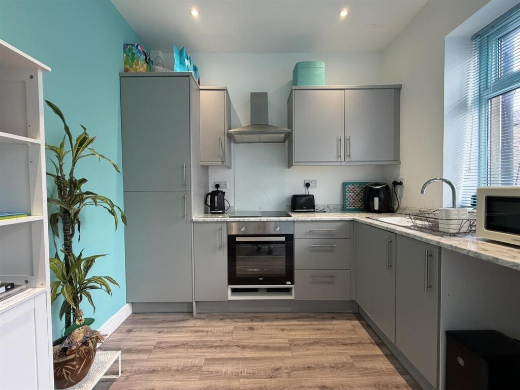 House in Bradford, Keighley - More