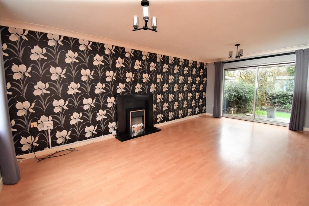 Chestnut Way, Takeley photo 2