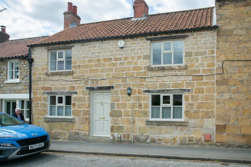 Castlegate, Helmsley, York photo 2