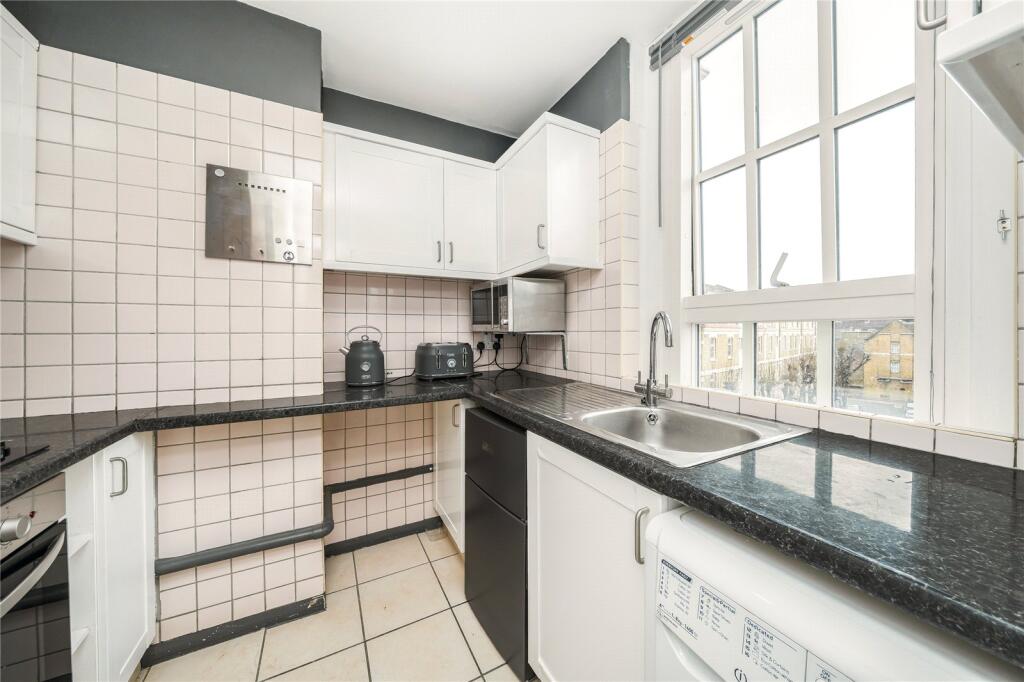 Apartment in London - View 3