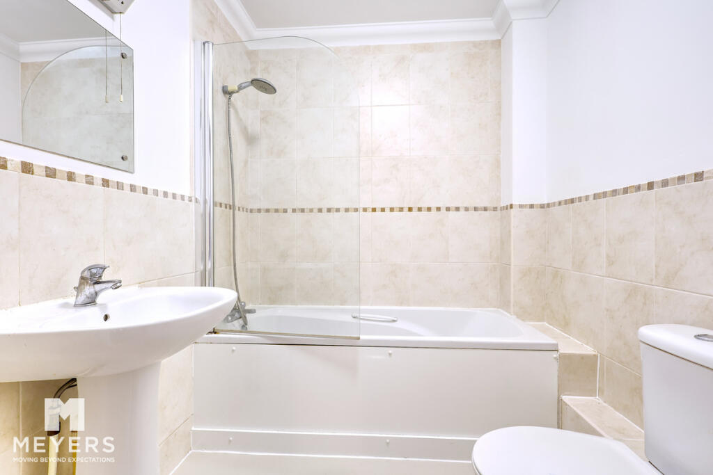 Apartment in Bournemouth, Boscombe - View 5