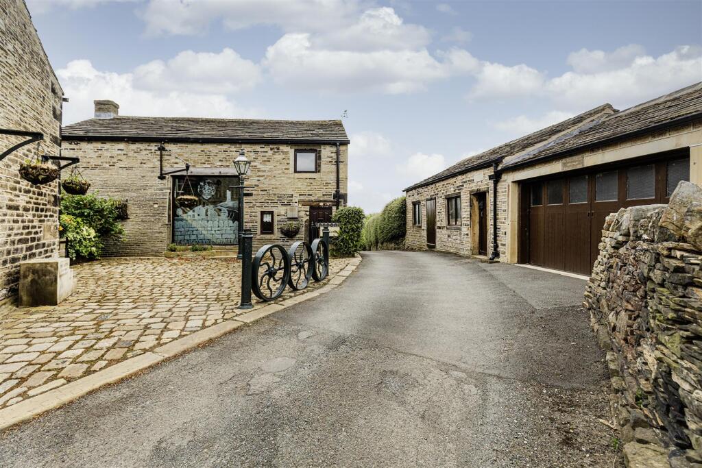 3-bed house on Cold Hill, Berry Brow, Huddersfield, £650,000