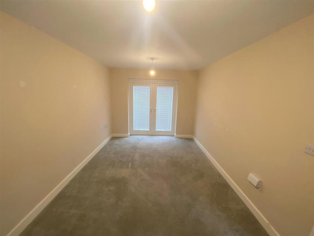 House in South Holland, Pinchbeck - More