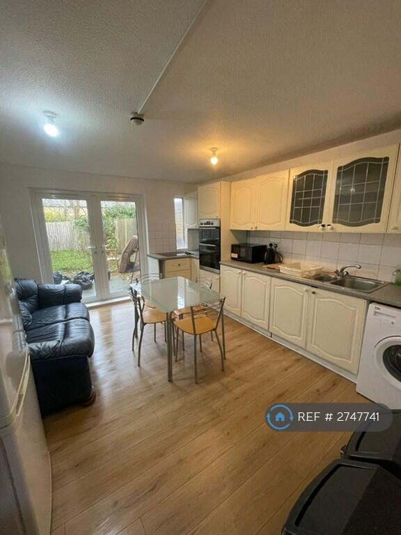 Main image of property: Towan Avenue, Fishermead, Milton Keynes, MK6