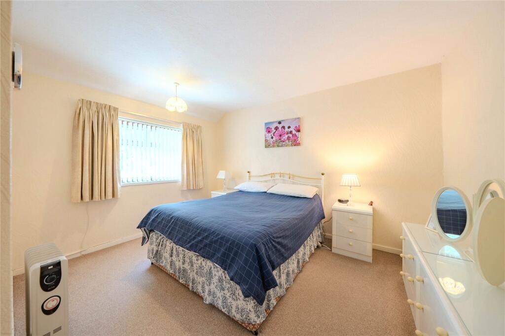 House in Leeds, Bradley Hill, Swinnow - View 4