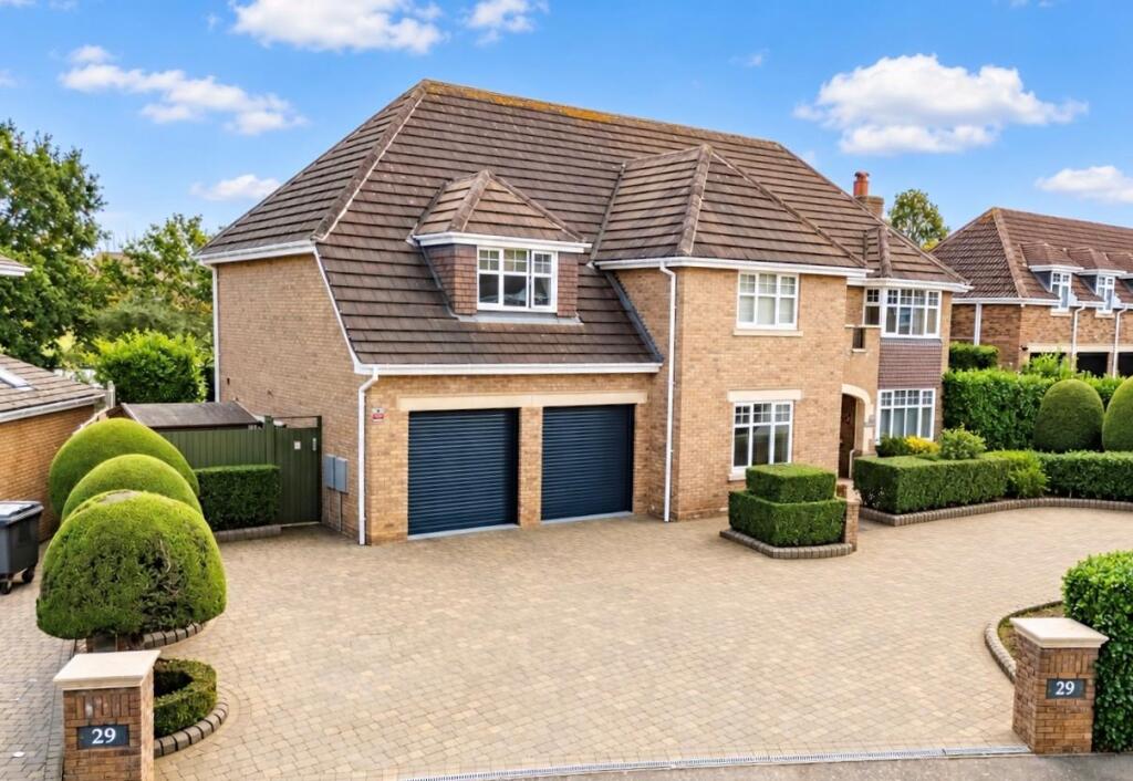 Turnberry Lane, Collingtree Park, Northampton photo 2