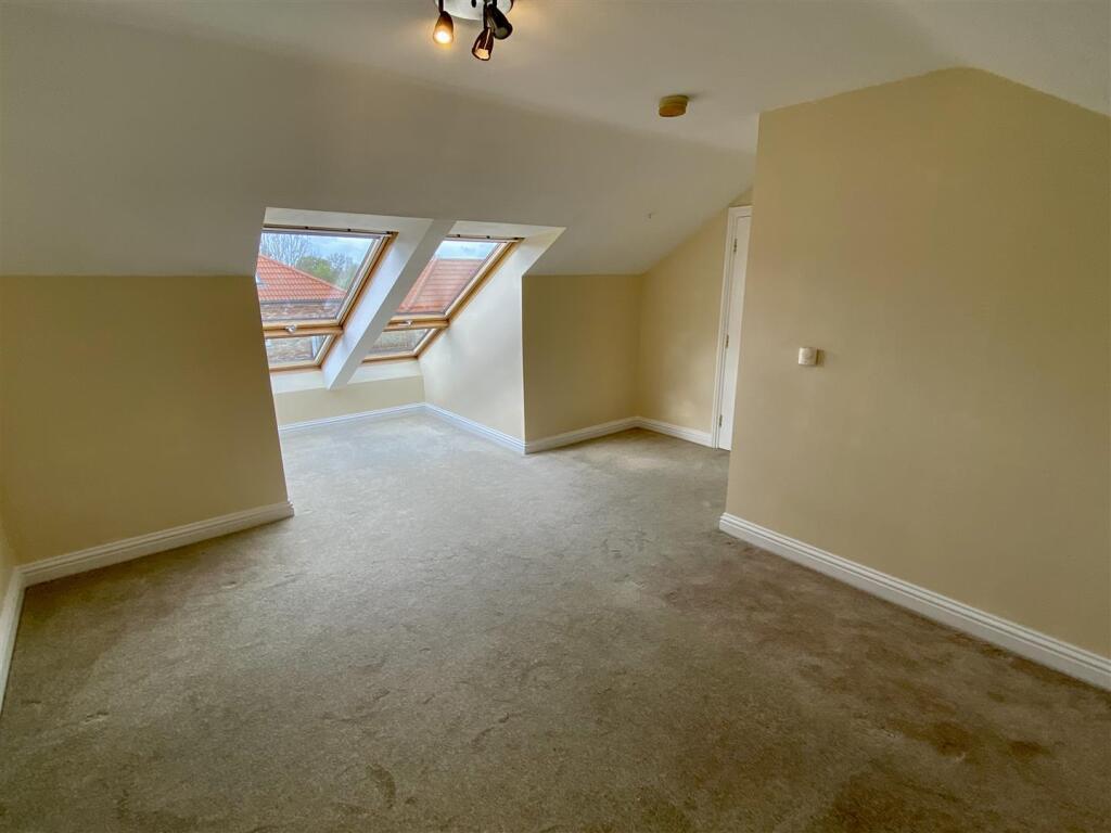 Apartment in Doncaster - View 3