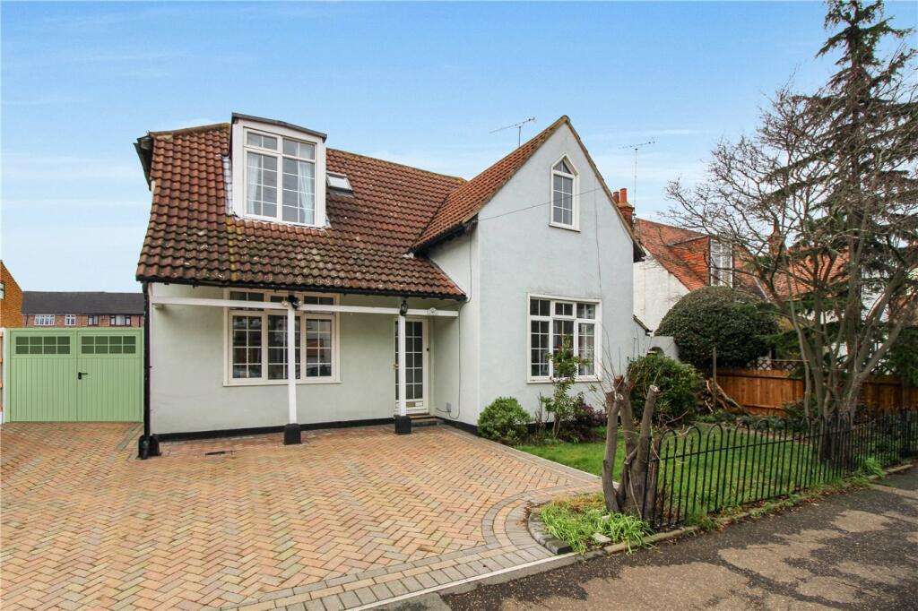 Main image of property: St. Georges Park Avenue, Westcliff-on-Sea, Essex, SS0