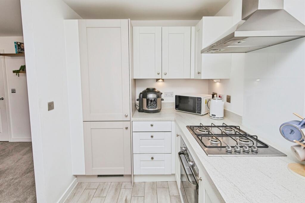 Osprey Drive, Branston, BURTON-ON-TRENT photo 3