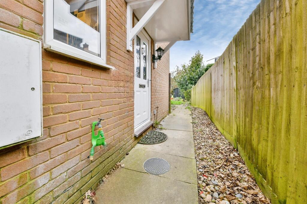 Main image of property: Park Farm Close, Henlow