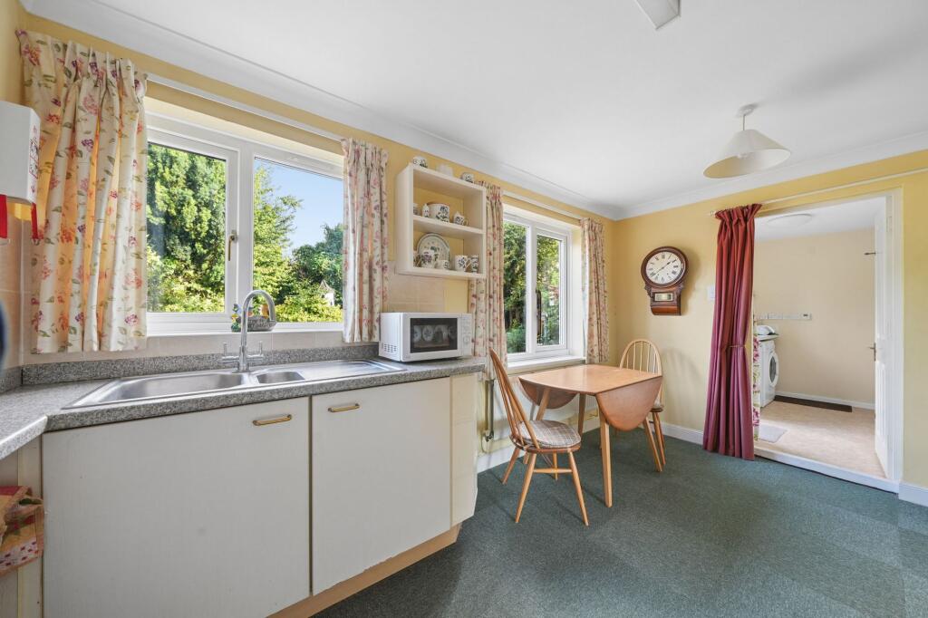 House in Wantage, Belmont Park - View 4