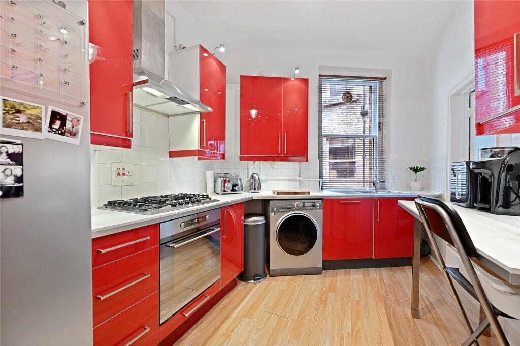 Apartment in London - More