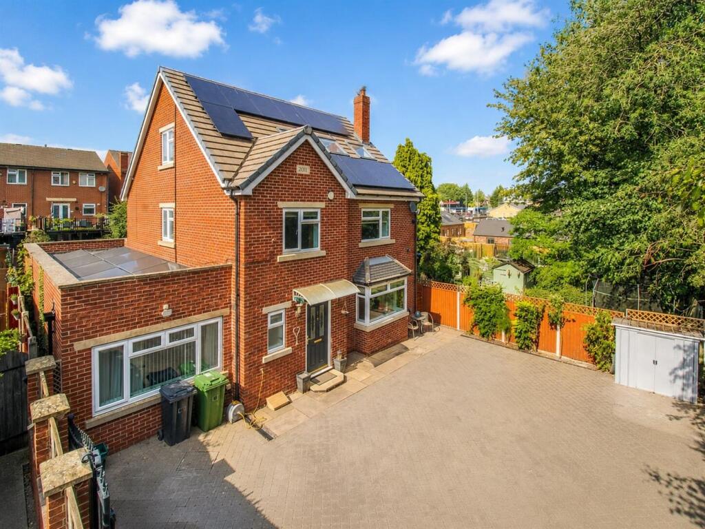 Main image of property: Cross Park Street, Earlsheaton, Dewsbury