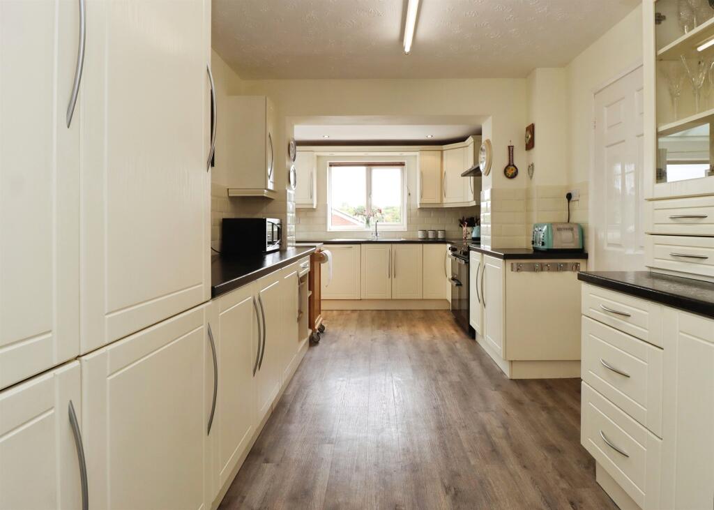 House in Rothwell, North Northamptonshire - View 5
