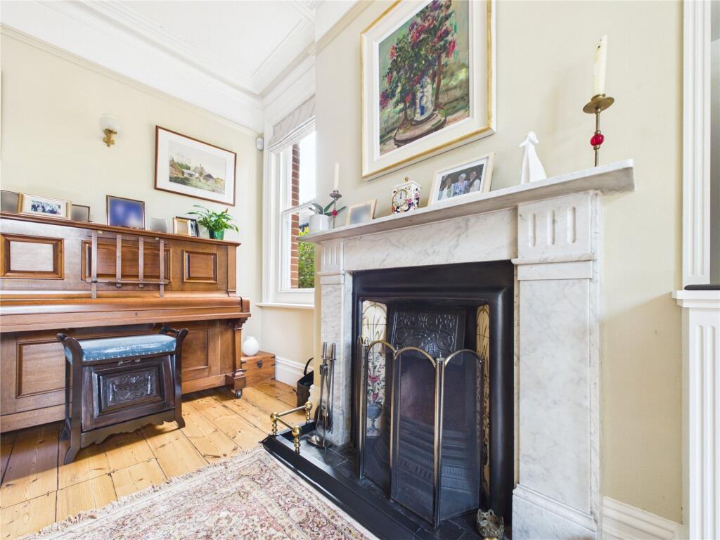 House in East Suffolk, Kirkley, Lowestoft - More