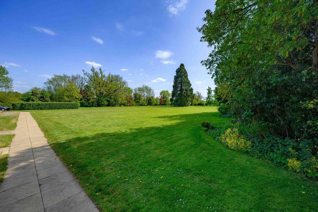 Additional image 14 of Astwick Manor, Coopers Green Lane