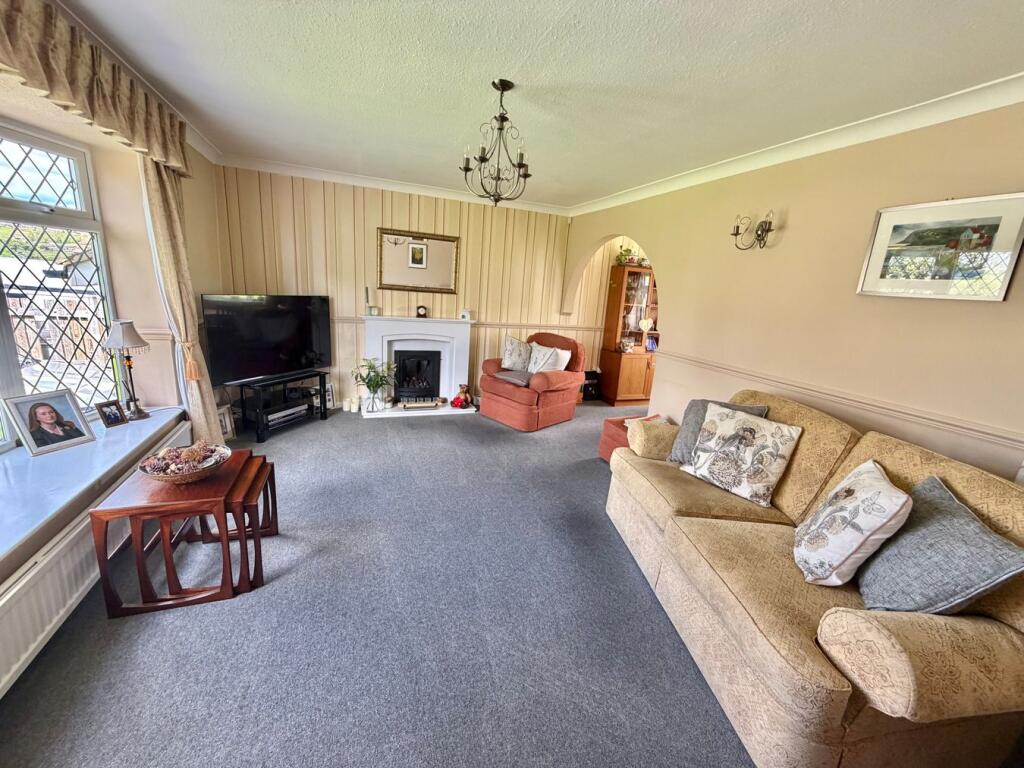 House in Bradford, Cross Roads - View 2