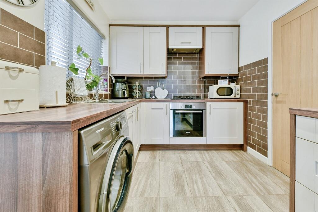 House in North Hertfordshire, Hertfordshire - View 5