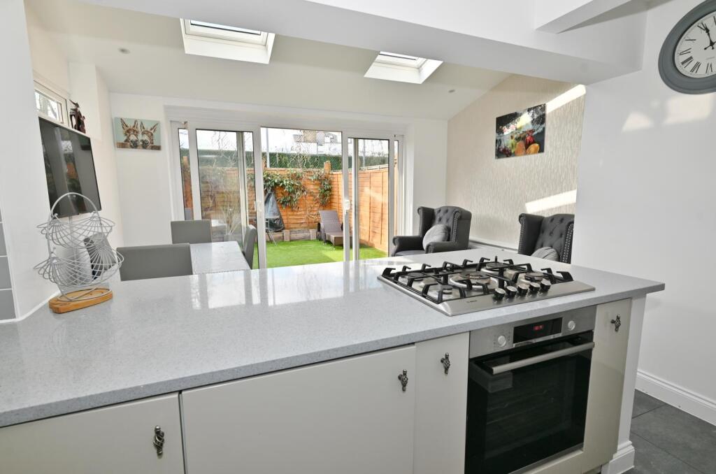 House in Twickenham - View 2