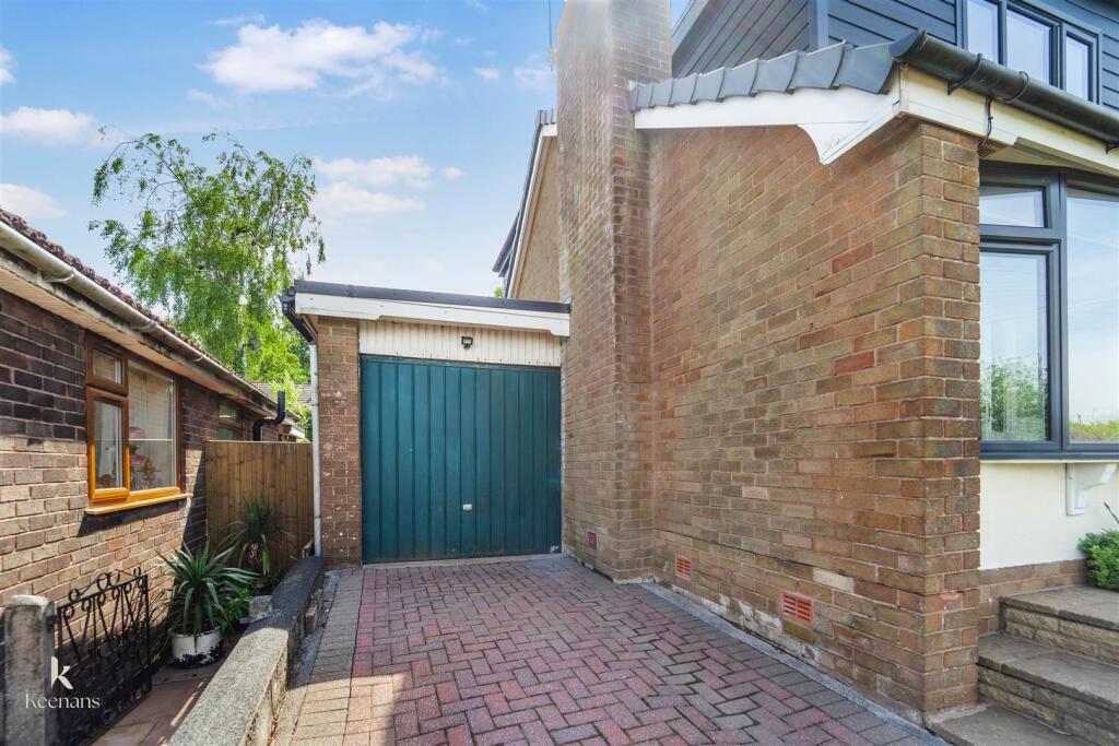 House in Ribble Valley, York, Billington and Langho - More