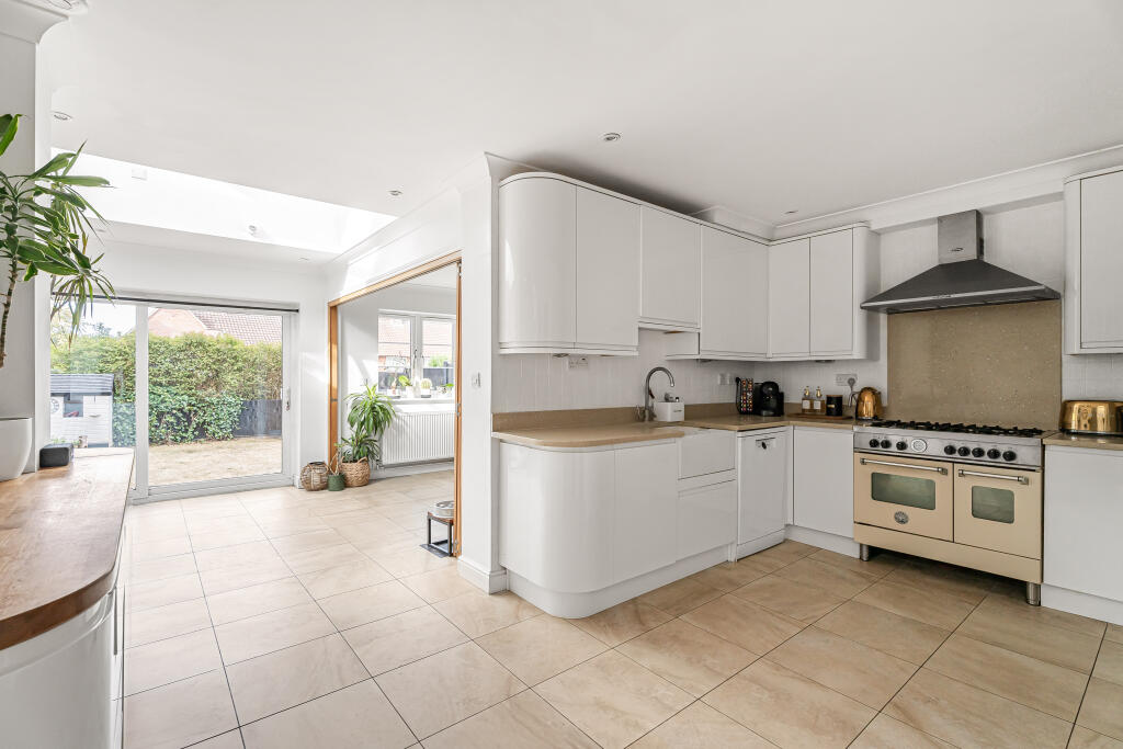 House in St Albans - View 3