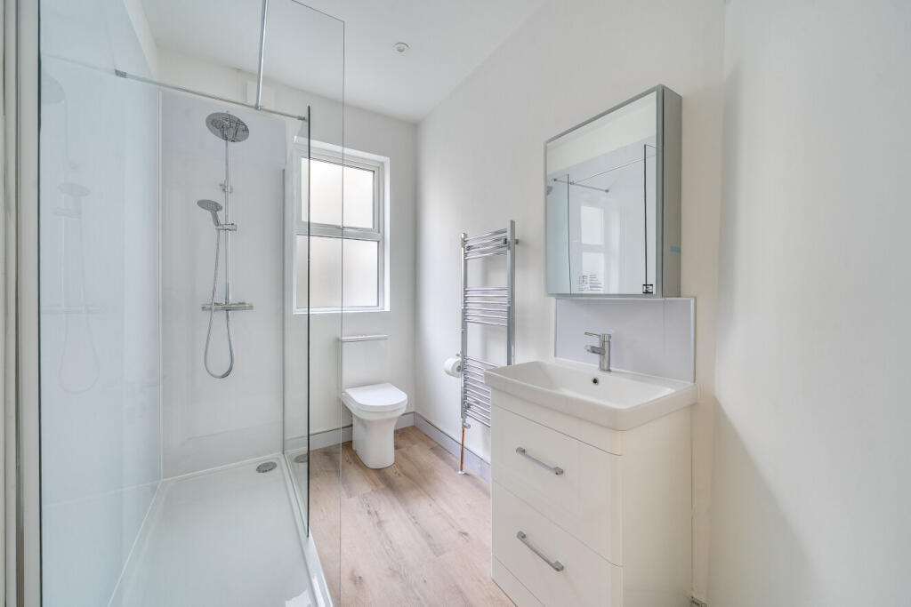 Apartment in London, Cobb's Corner, Forest Hill - View 3