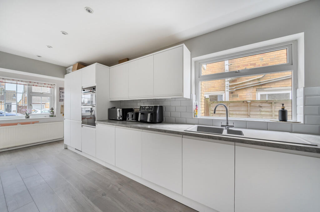 House in Swindon, Wroughton - View 2