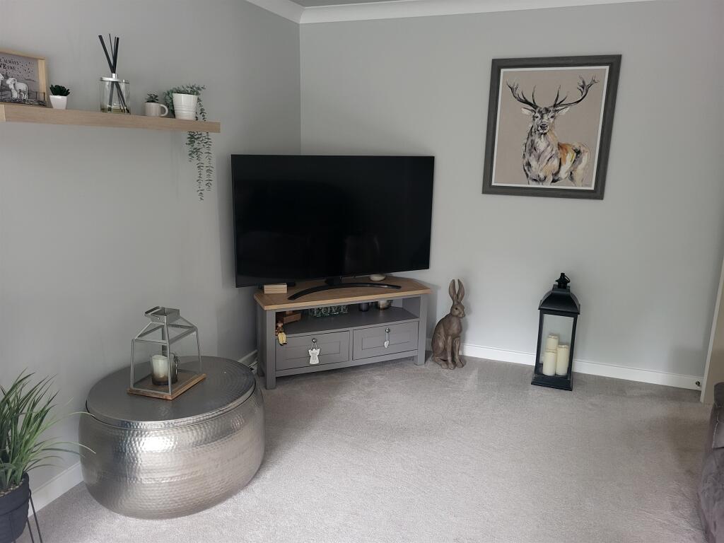 House in Doncaster, South Yorkshire - More